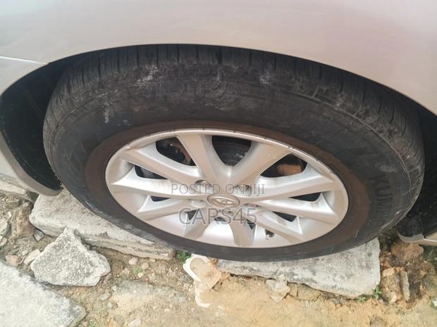 Toyota Camry 2011 Silver