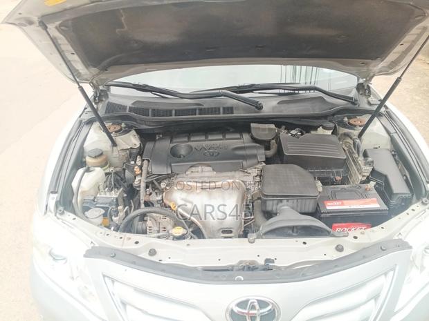 Toyota Camry 2011 Silver