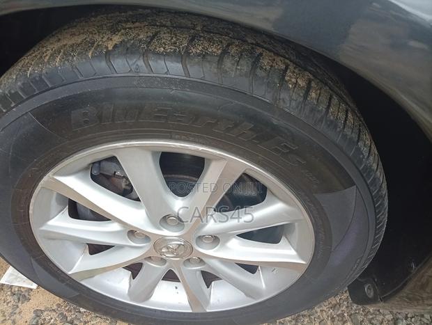 Toyota Camry 2012 Gray