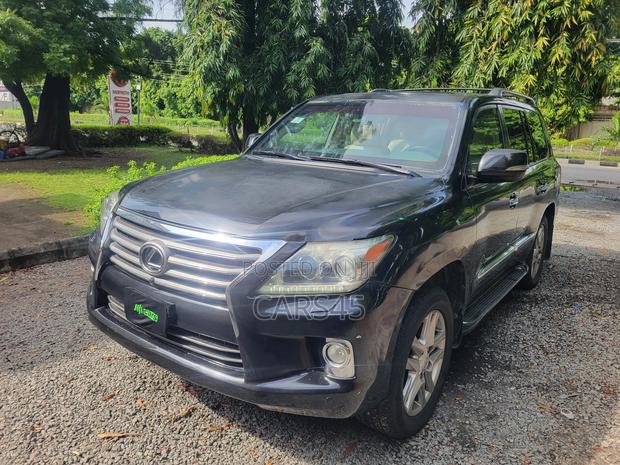 Lexus LX 570 2012 Black