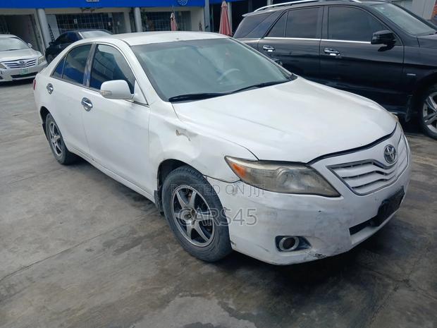 Toyota Camry 2010 White