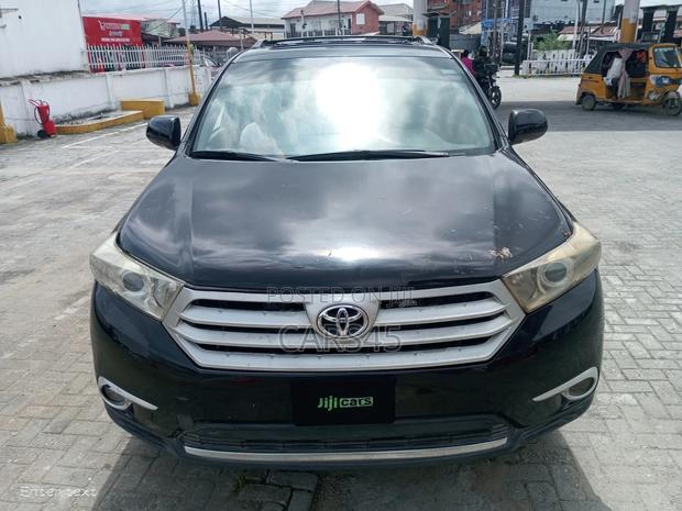 Toyota Highlander 2012 Black