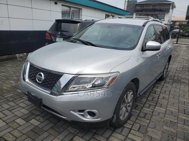 Nissan Pathfinder 2013 Silver