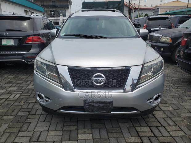 Nissan Pathfinder 2013 Silver