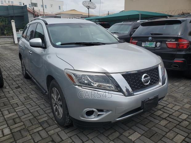 Nissan Pathfinder 2013 Silver