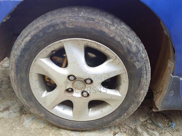 Toyota Corolla Verso 2002 Blue