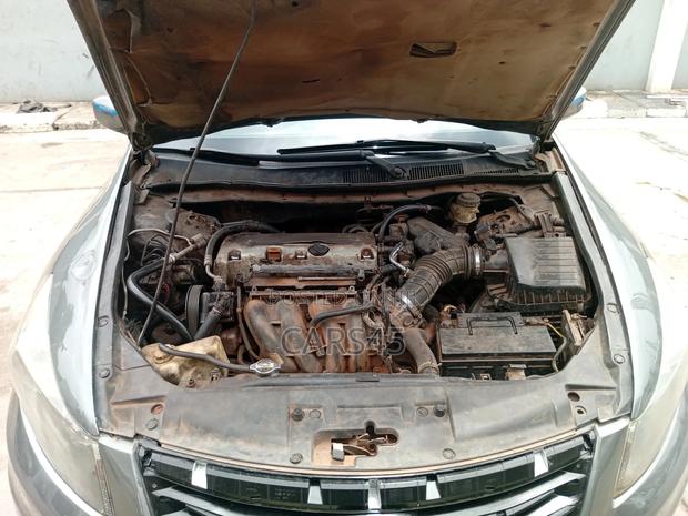 Honda Accord 2010 Gray