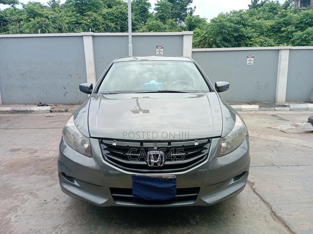 Honda Accord 2010 Gray