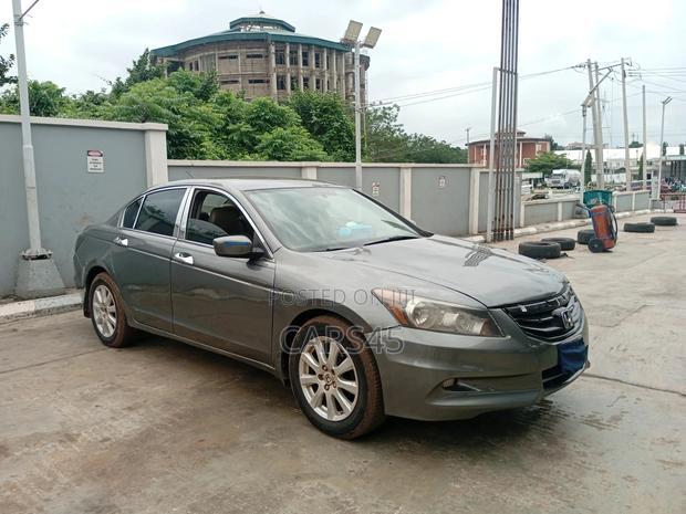 Honda Accord 2010 Gray