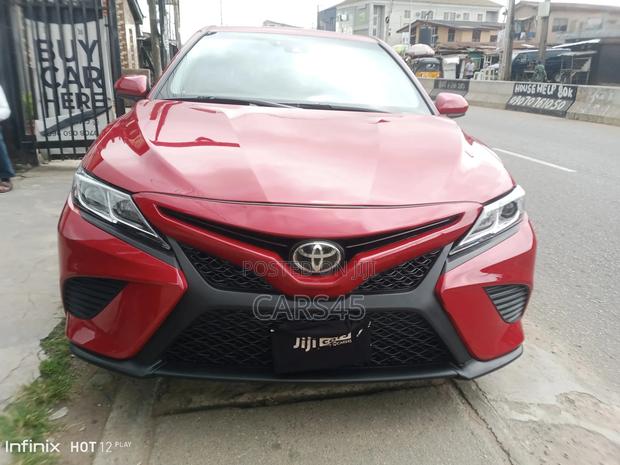 Toyota Camry 2019 Red