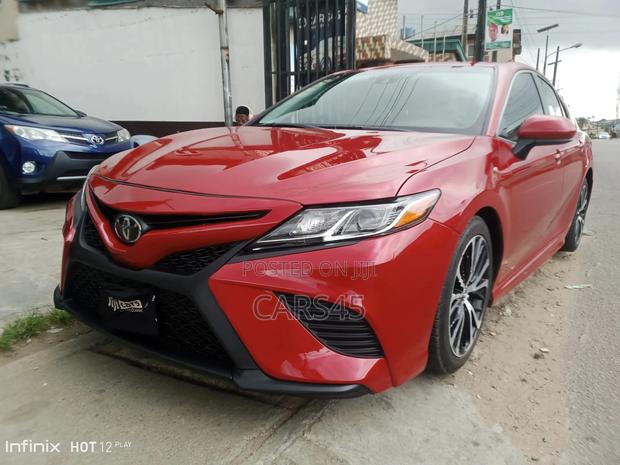 Toyota Camry 2019 Red
