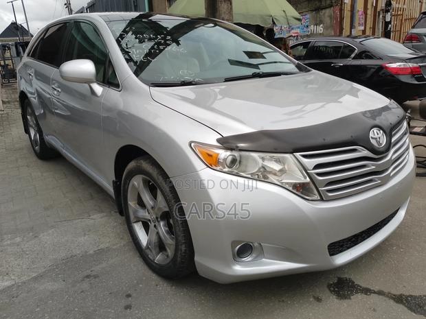 Toyota Venza 2010 Silver