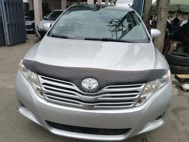 Toyota Venza 2010 Silver