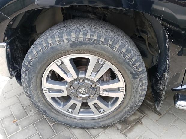 Toyota Tundra 2018 Black