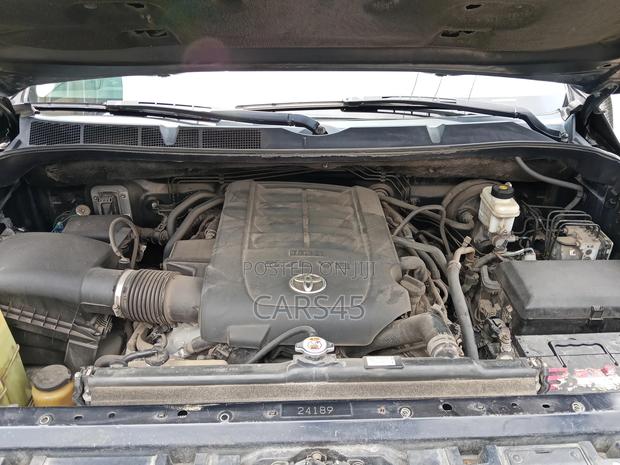 Toyota Tundra 2018 Black