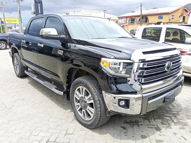 Toyota Tundra 2018 Black