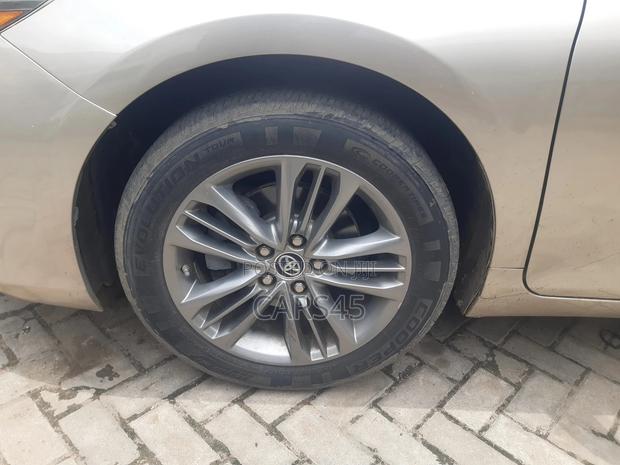 Toyota Camry 2015 Gold