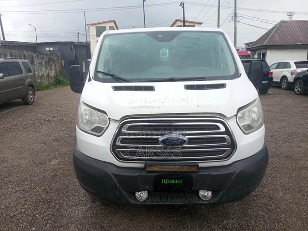 Ford Transit-350 2016 White
