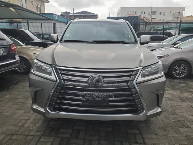 Lexus LX 2018 Gray