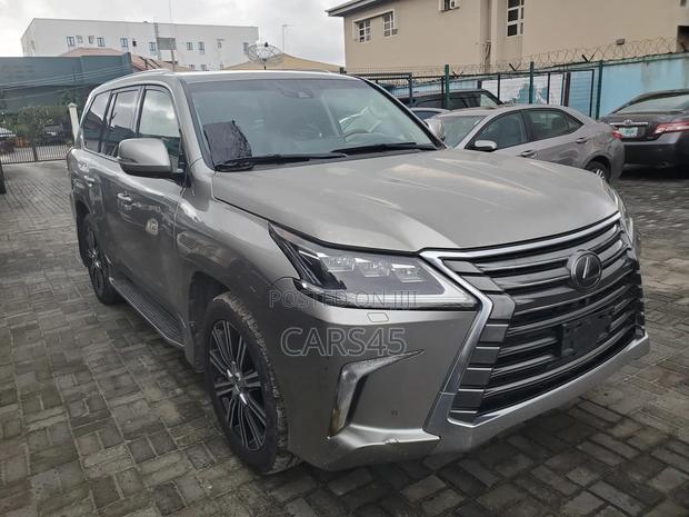 Lexus LX 2018 Gray