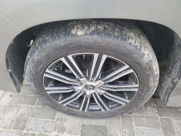 Lexus LX 2018 Gray
