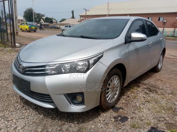 Toyota Corolla 2015 Silver