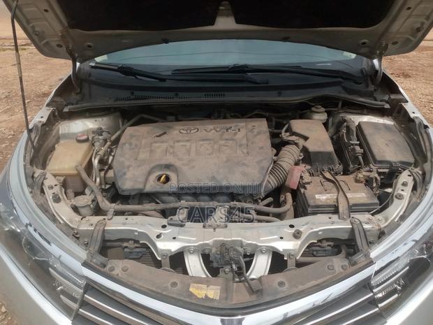 Toyota Corolla 2015 Silver