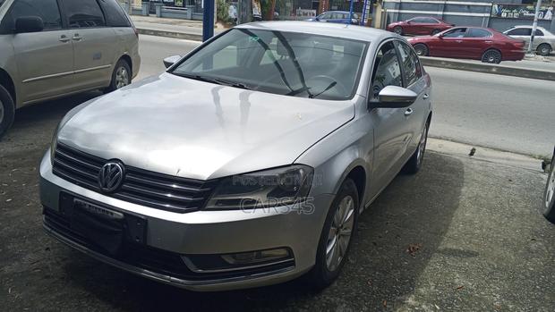 Volkswagen Passat 1.8 S Sedan 2012 Silver