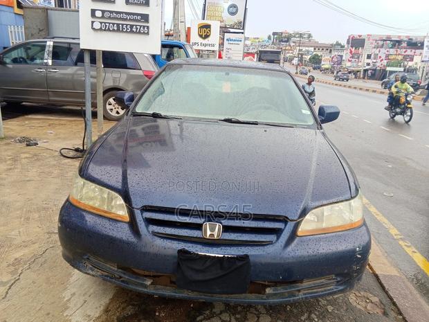 Honda Accord 2001 Blue