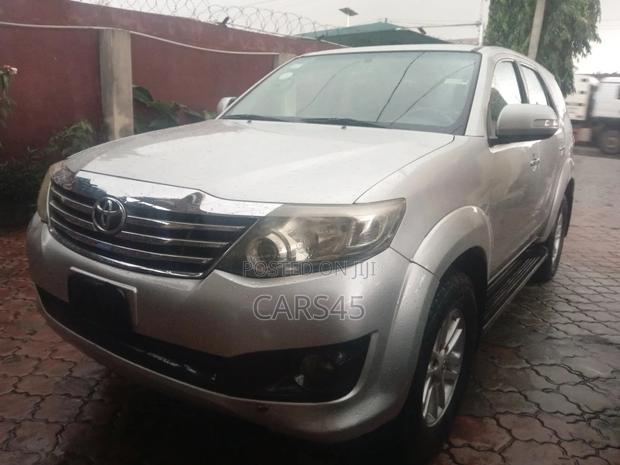 Toyota Fortuner 2013 Silver