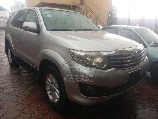 Toyota Fortuner 2013 Silver