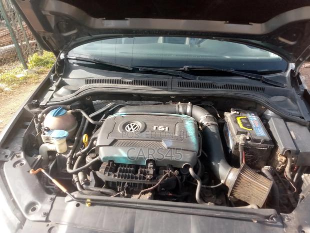 Volkswagen Passat 2014 Gray
