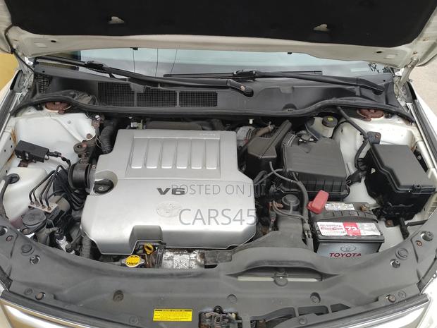 Toyota Venza 2010 White