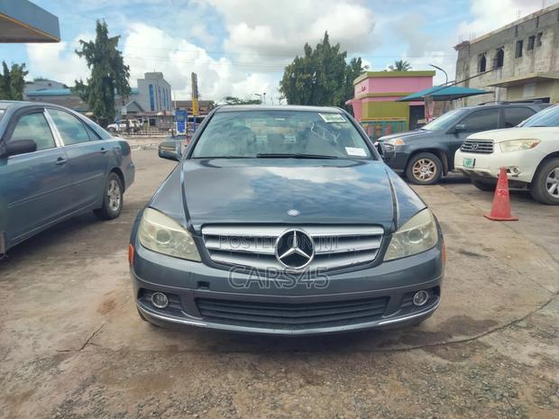 Mercedes-Benz C300 2011 Gray