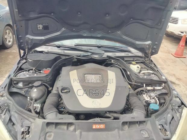 Mercedes-Benz C300 2011 Gray