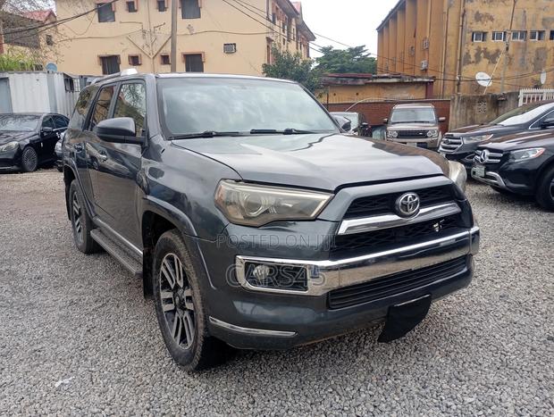 Toyota 4-Runner 2011 Gray