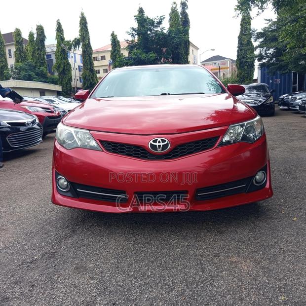Toyota Camry 2014 Red