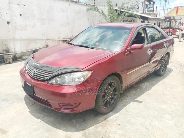Toyota Camry 2005 Red