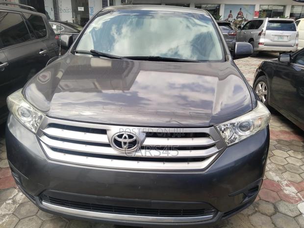 Toyota Highlander 2011 Gray