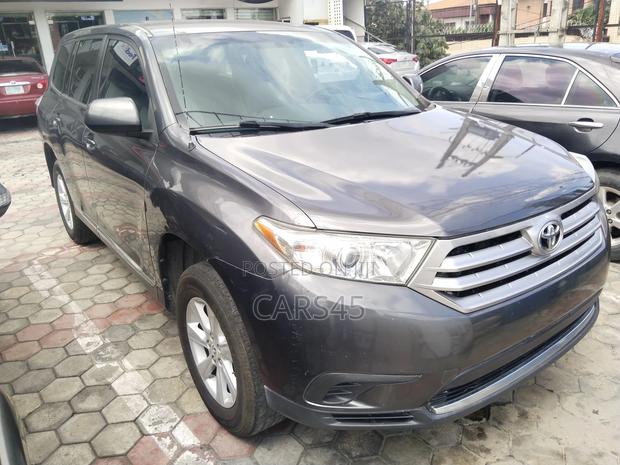 Toyota Highlander 2011 Gray