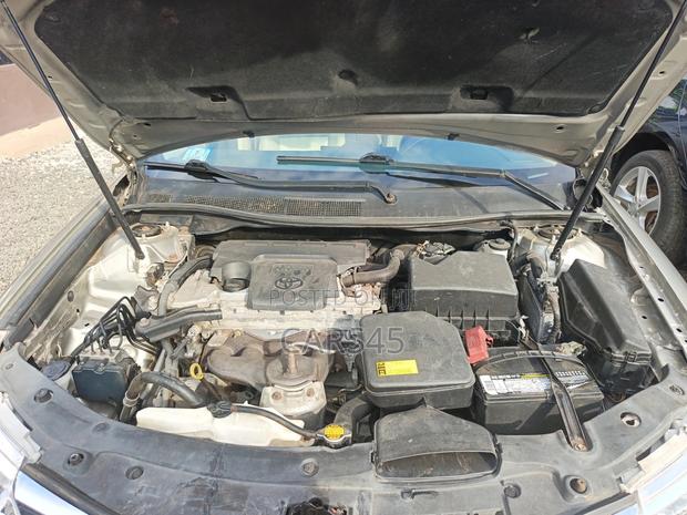 Toyota Camry 2014 Gold