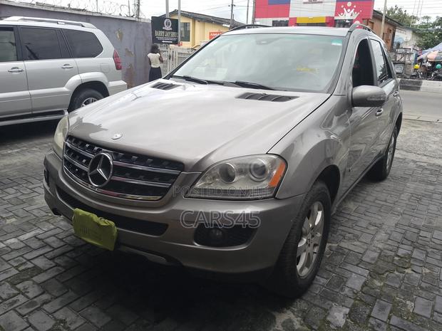 Mercedes-Benz M Class 2006 Gray