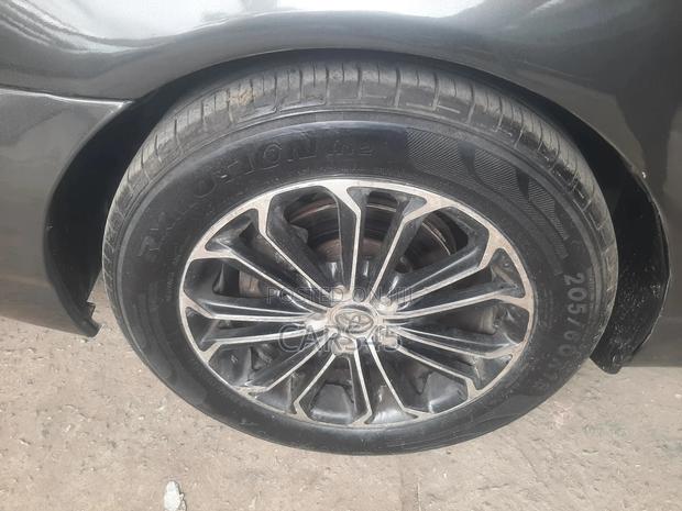 Toyota Corolla 2006 Gray