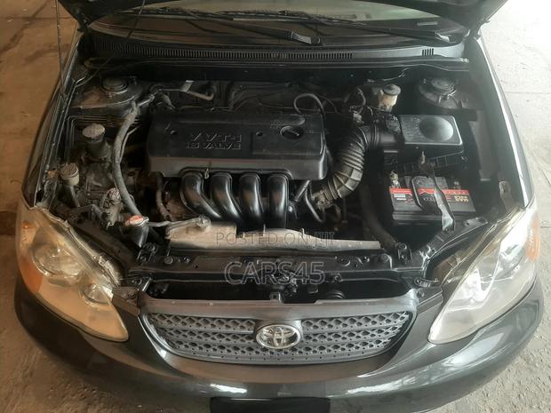 Toyota Corolla 2006 Gray