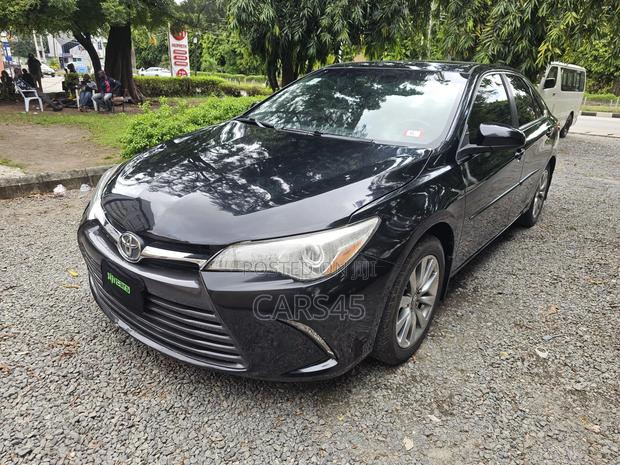 Toyota Camry XLE 4dr Sedan (2.5L 4cyl 6A) 2017 Black
