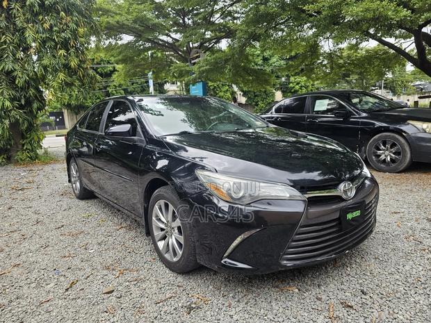 Toyota Camry XLE 4dr Sedan (2.5L 4cyl 6A) 2017 Black