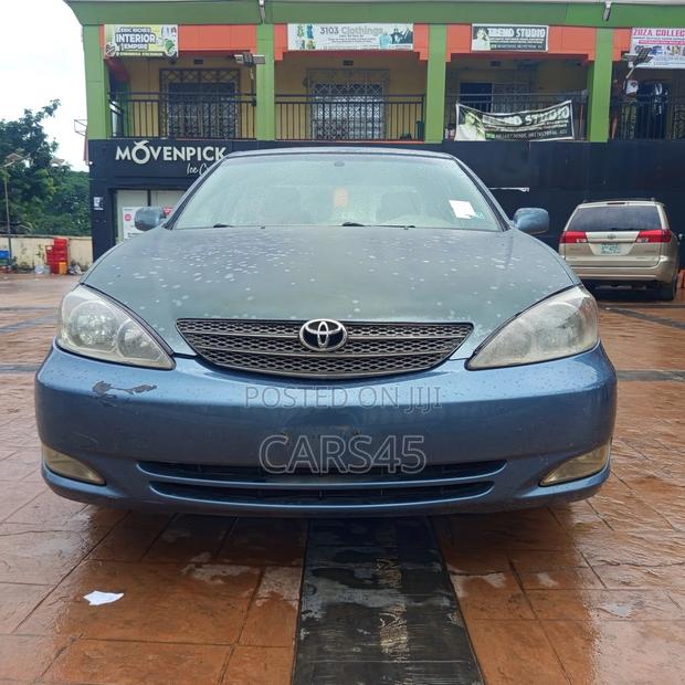 Toyota Camry 2004 Blue