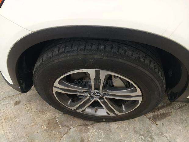 Mercedes-Benz GLC-Class 2019 White