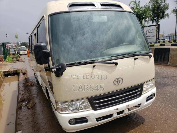 Toyota Coaster 2001 Beige