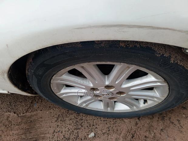 Toyota Avalon XLS 2007 White